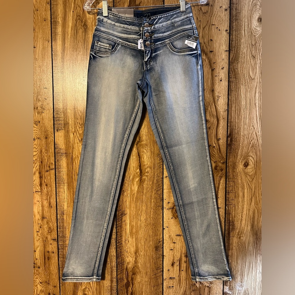 NWT Rue 21 denim jeans. Size 0 Juniors.